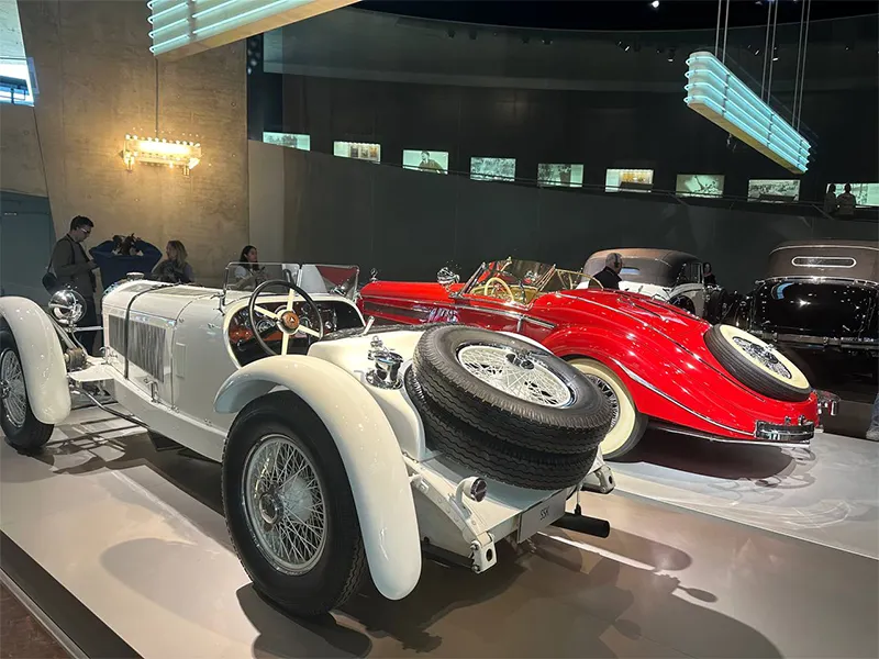 جدیدترین تصاویر نمایشگاه شرکت مرسدس بنز در اشتوتگارت آلمان | The newest exhibition of the Mercedes-Benz Museum