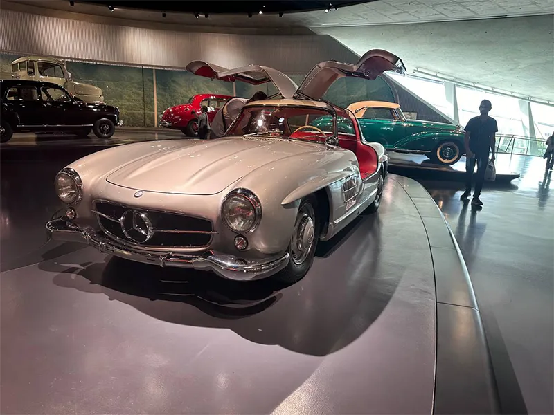 نمایشگاه اشتوتگارت ماشین شرکت مرسدس بنز | The newest exhibition of the Mercedes-Benz Museum