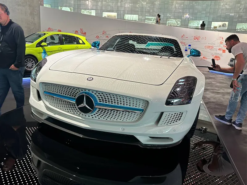 جدیدترین نمایشگاه شرکت مرسدس بنز در موزه مرسدس بنز در شهر اشتوتگارت آلمان | The newest exhibition of the Mercedes-Benz Museum
